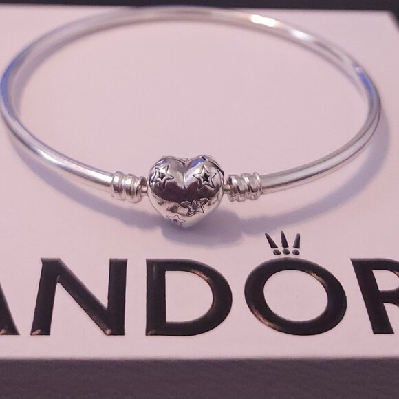 Pandora Celestial Heart Clasp Bangle - Picture 5 of 5